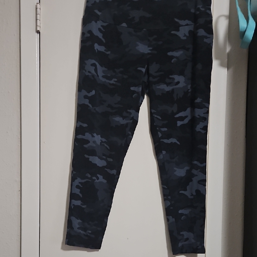 Terra & Sky Dark Blue Camouflage Leggings